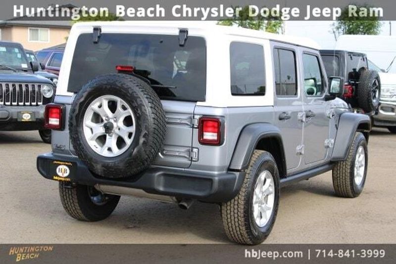 2021 Jeep Wrangler Unlimited IslanderImage 5