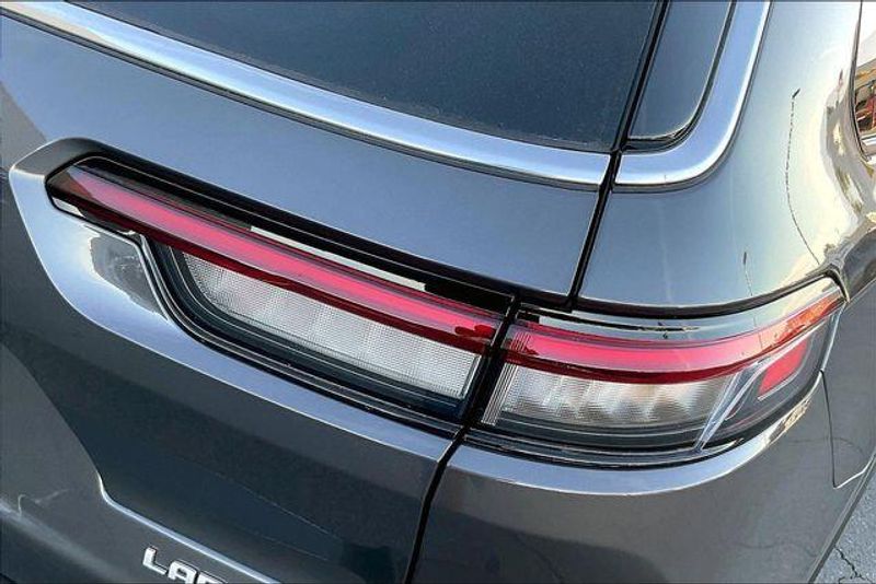 New 2025 Jeep Grand Cherokee L Laredo 4x4Image 12