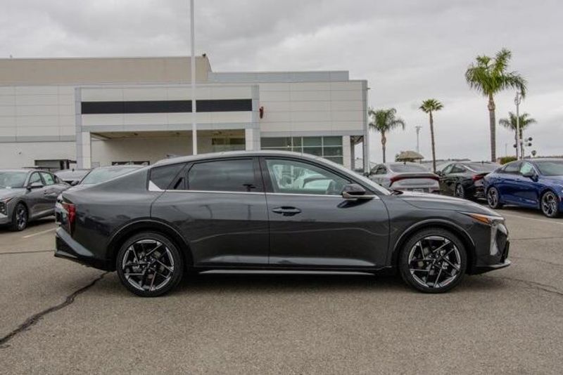New 2025 Kia K4 GT-LineImage 8