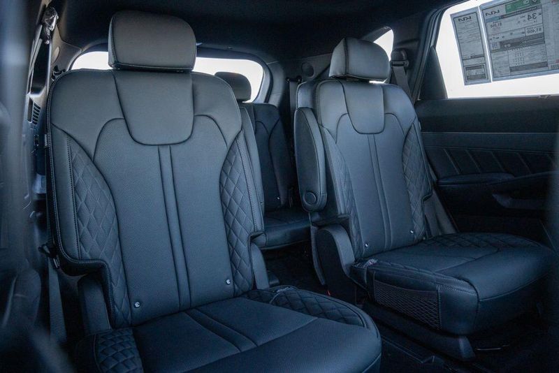 New 2026 Kia Sorento Hybrid X-Line SX PrestigeImage 14