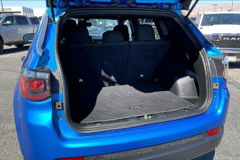Used 2025 Jeep Compass SportImage 34