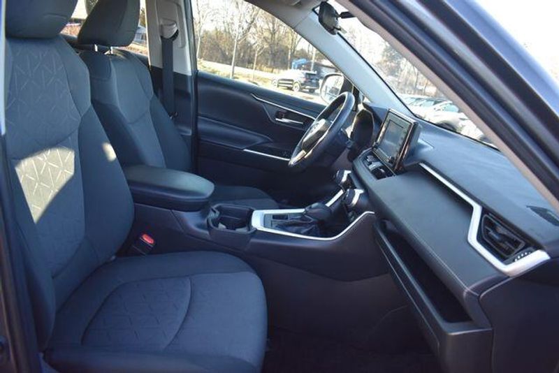 Used 2020 Toyota RAV4 XLEImage 12
