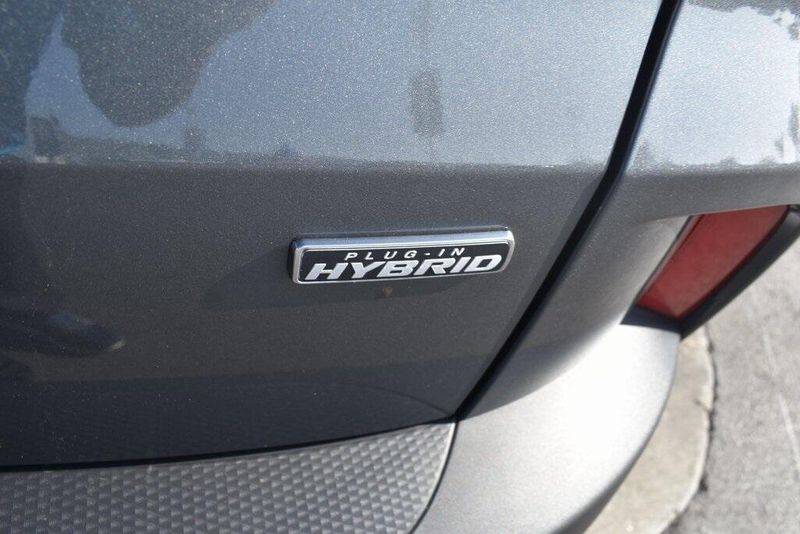 2025 Ford Escape Plug-In Hybrid BaseImage 5
