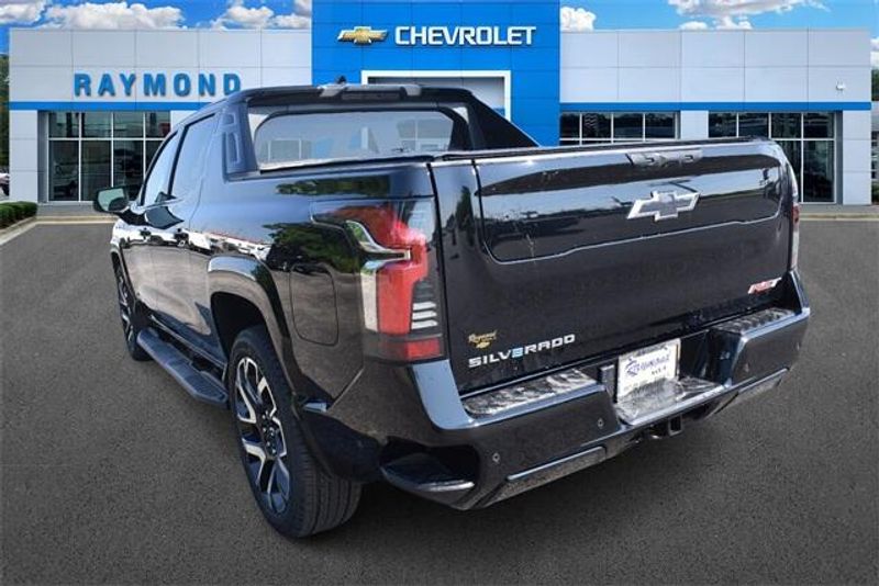New 2024 Chevrolet Silverado EV RSTImage 5