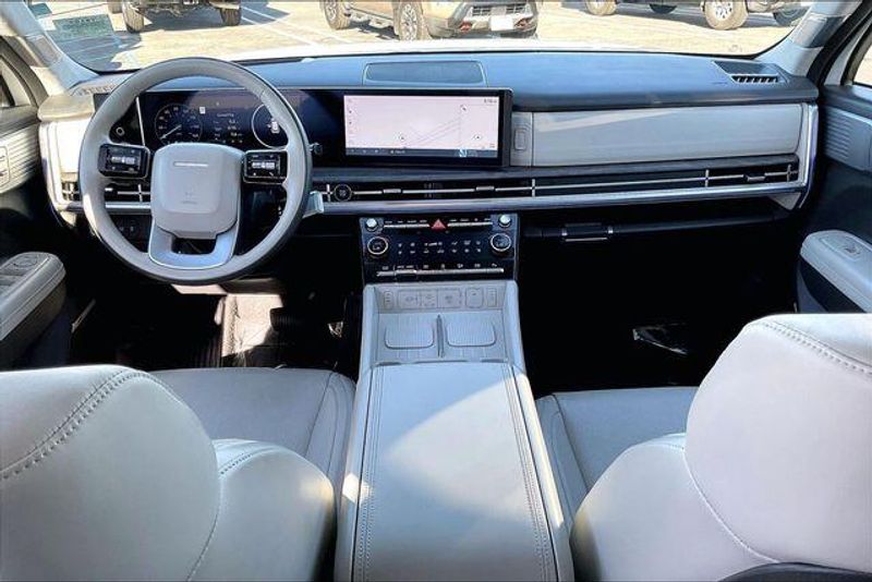 Used 2024 Hyundai Santa Fe CalligraphyImage 15