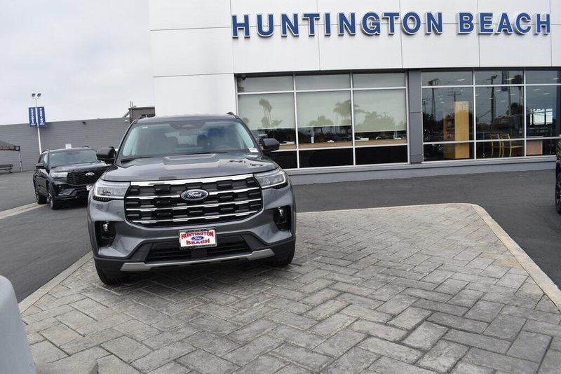 New 2025 Ford Explorer ActiveImage 21