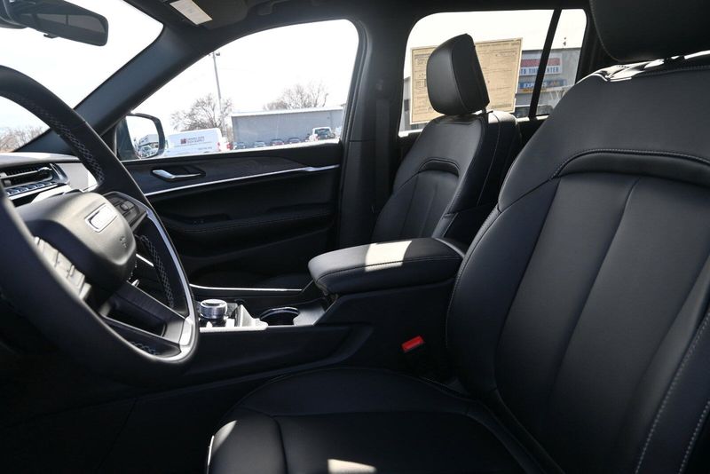 2025 Jeep Grand Cherokee LimitedImage 11