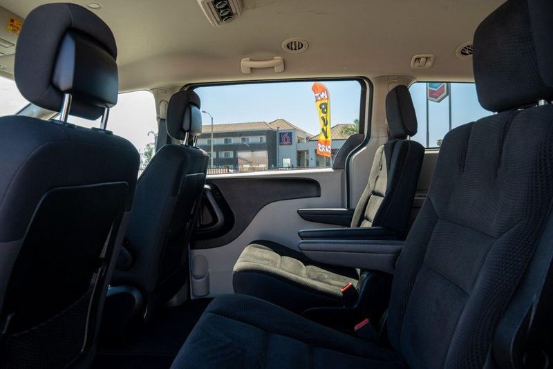Used 2018 Dodge Grand Caravan SEImage 14
