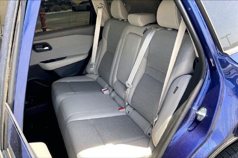 Used 2023 Nissan Rogue SVImage 25