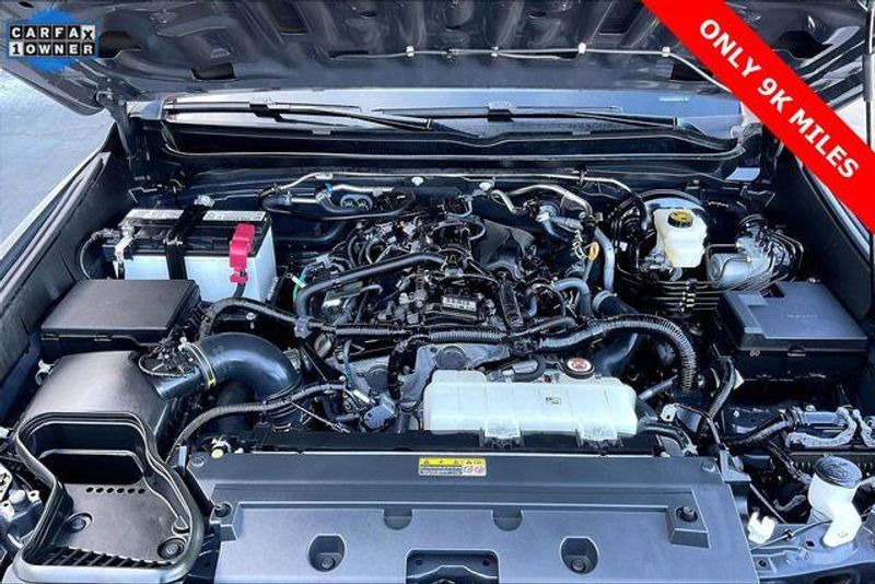 Used 2025 Toyota Tacoma SR5Image 9