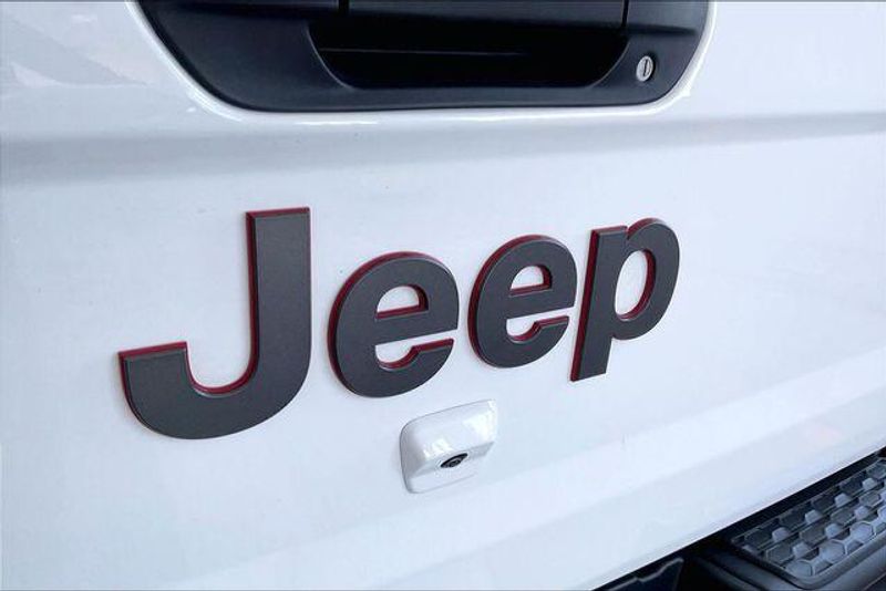 Used 2024 Jeep Gladiator RubiconImage 31