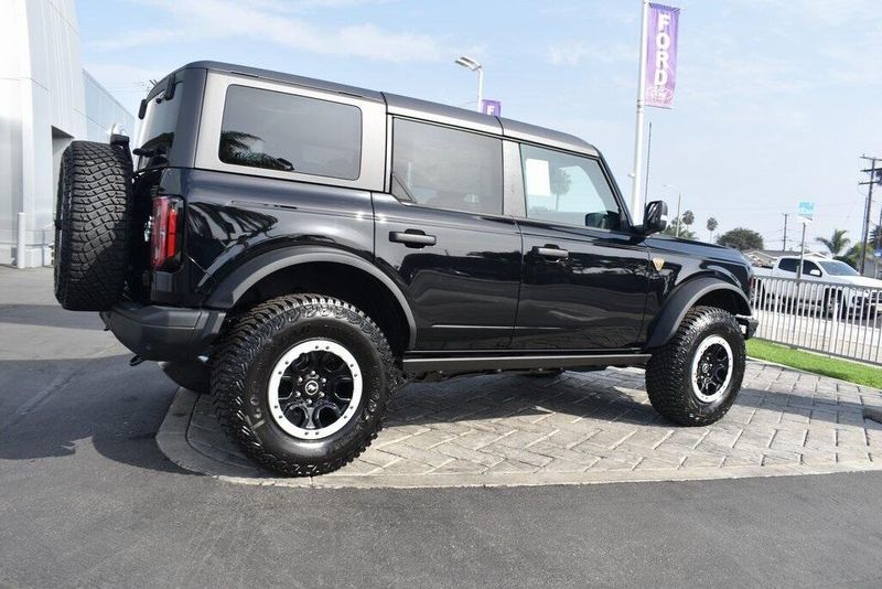 2024 Ford Bronco BadlandsImage 2