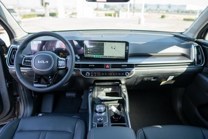 2025 Kia Sorento Hybrid EXImage 13