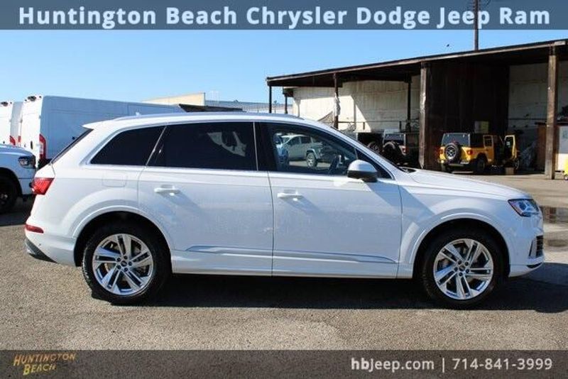 2023 Audi Q7 55 Premium PlusImage 3
