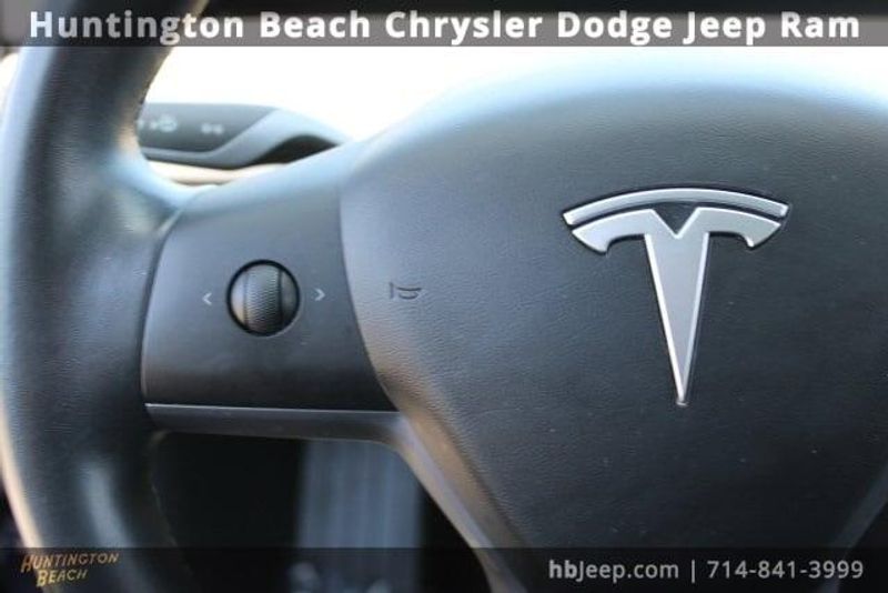2019 Tesla Model 3 Standard Range PlusImage 16