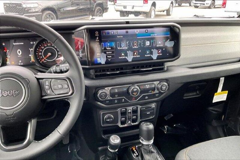 New 2027 Jeep Wrangler 4-door California EditionImage 5