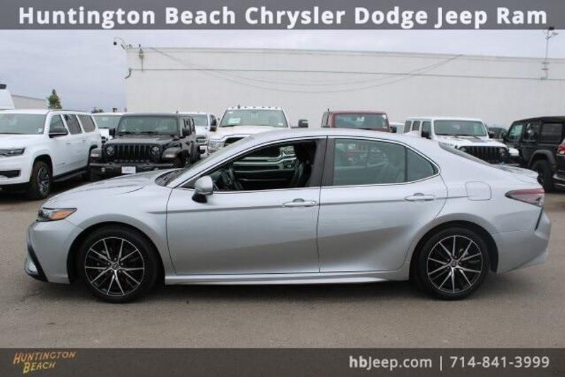 2023 Toyota Camry SEImage 7