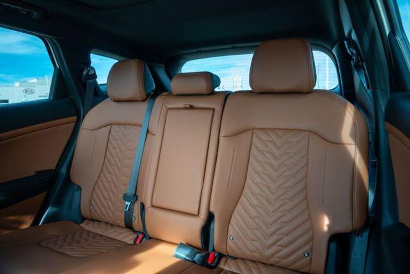 New 2026 Kia Sportage Plug-In Hybrid X-LineImage 15