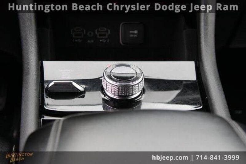 2022 Jeep Grand Cherokee L LimitedImage 18