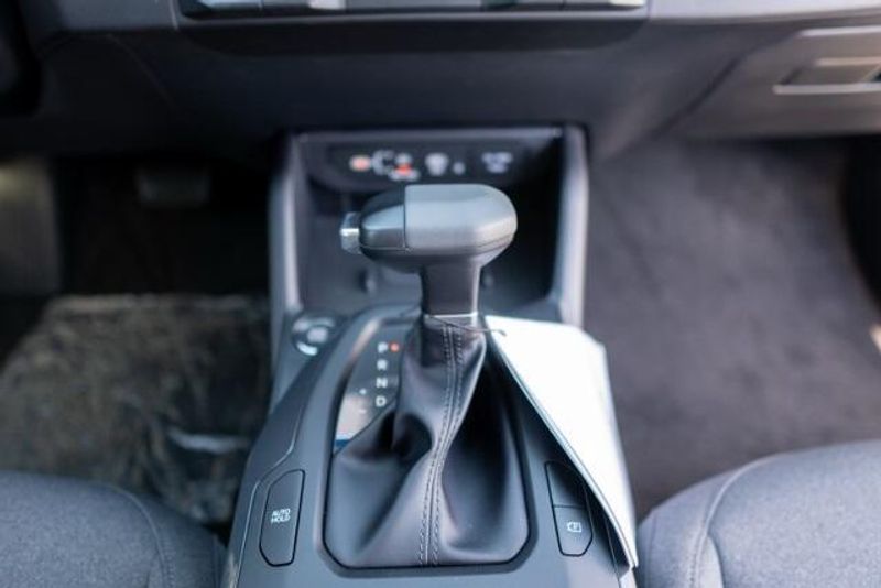 New 2025 Kia K4 EXImage 18