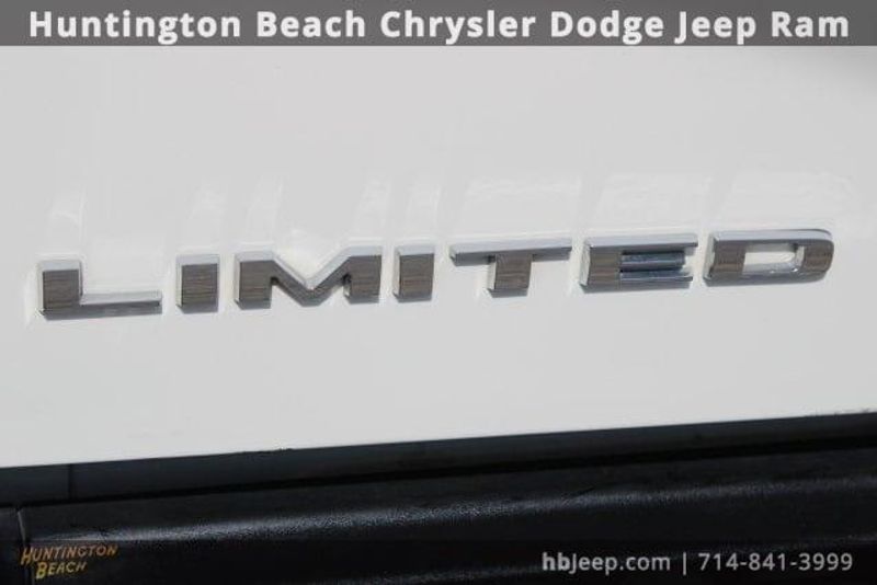 2019 RAM 3500 LimitedImage 9