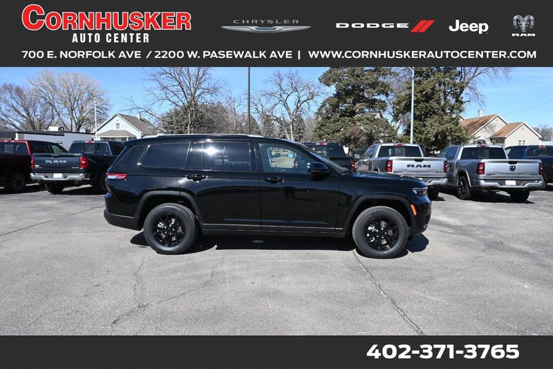 2025 Jeep Grand Cherokee L Altitude XImage 1