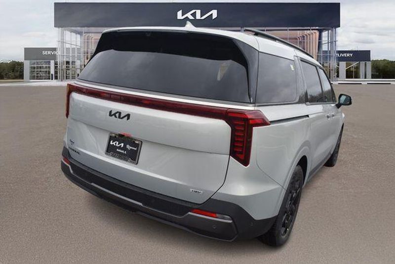 New 2026 Kia Carnival Hybrid SX PrestigeImage 4