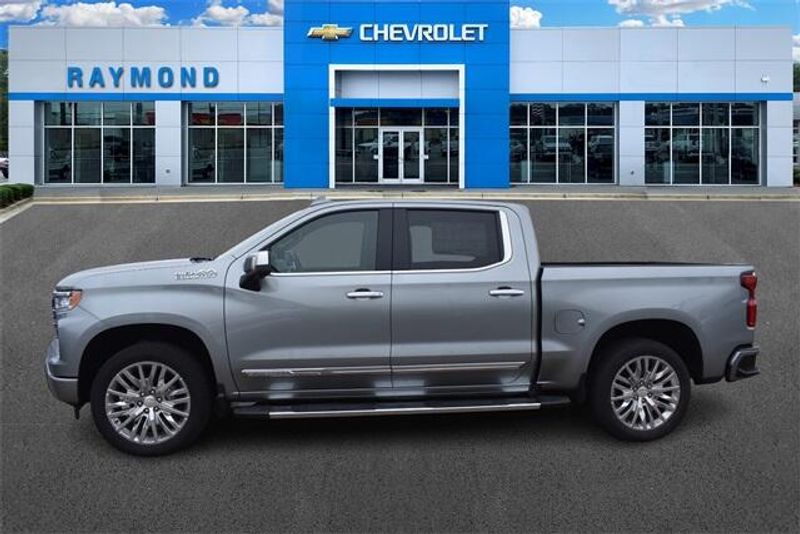 2025 Chevrolet Silverado 1500 High CountryImage 5