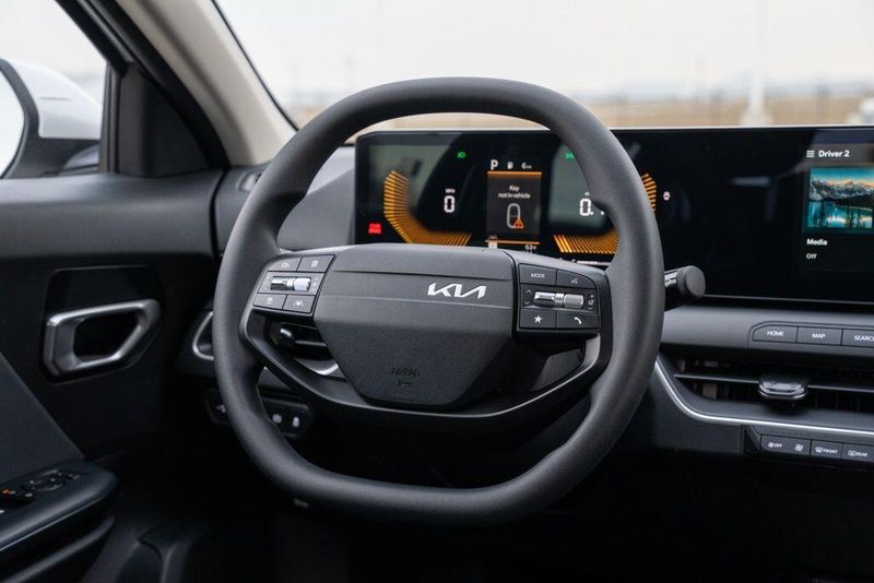 Used 2025 Kia K4 LXSImage 18