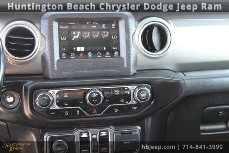 2020 Jeep Wrangler Unlimited SaharaImage 14