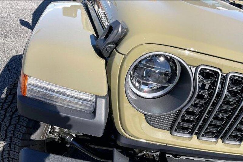 New 2027 Jeep Wrangler 4-door California EditionImage 10
