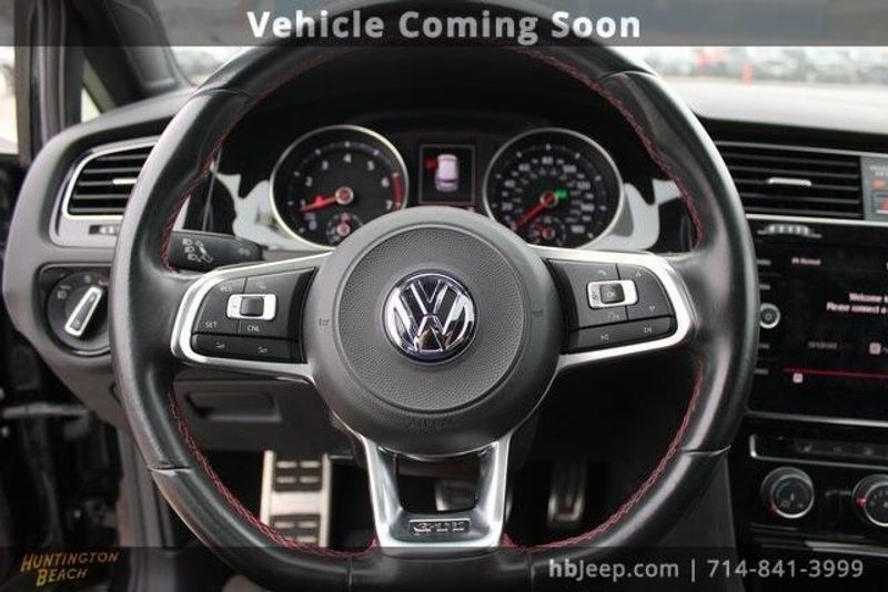 2018 Volkswagen Golf GTI 2.0T SEImage 18