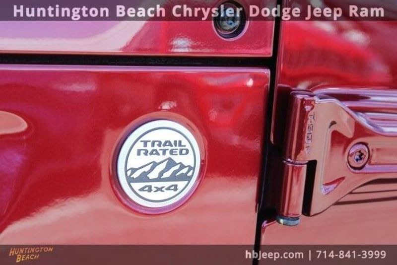 2021 Jeep Wrangler Unlimited SaharaImage 8