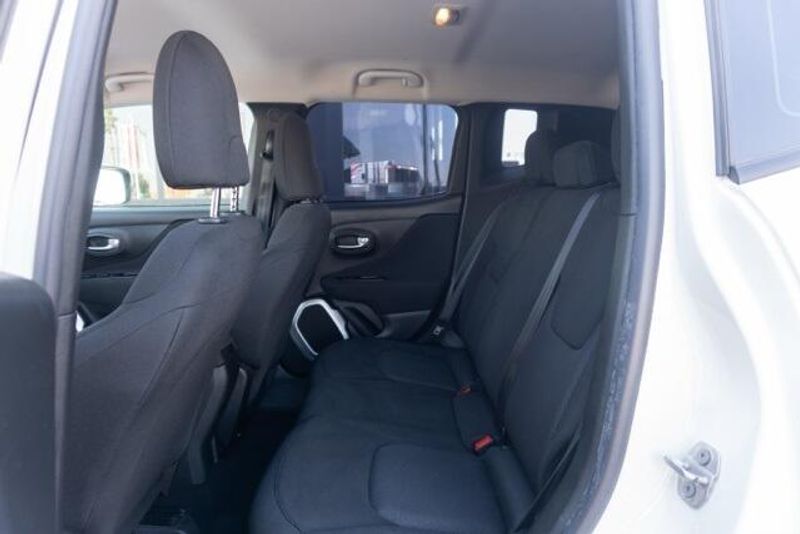 Used 2018 Jeep Renegade SportImage 13
