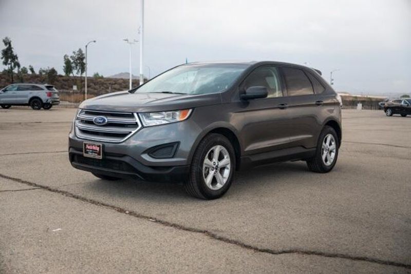 Used 2017 Ford Edge SEImage 3