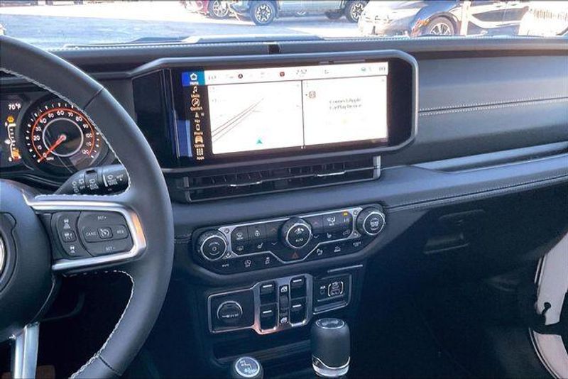 New 2025 Jeep Wrangler 4-door SaharaImage 5