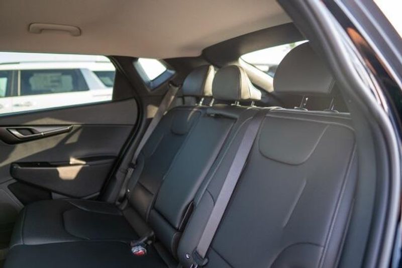 2025 Kia EV6 WindImage 14
