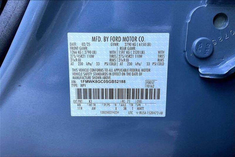 Used 2025 Ford Explorer STImage 32