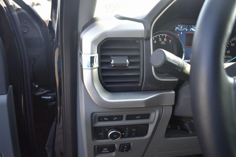 2022 Ford F-150 XLTImage 18