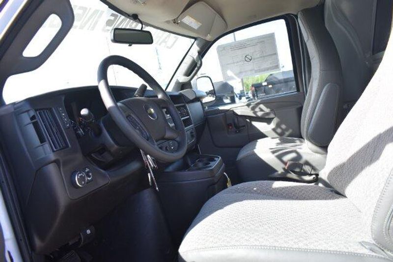 New 2026 Chevrolet Express 2500 Work VanImage 21