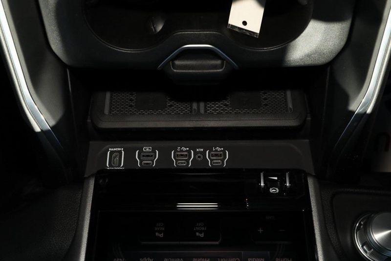 2025 RAM 1500 Laramie Crew Cab 4x4 5