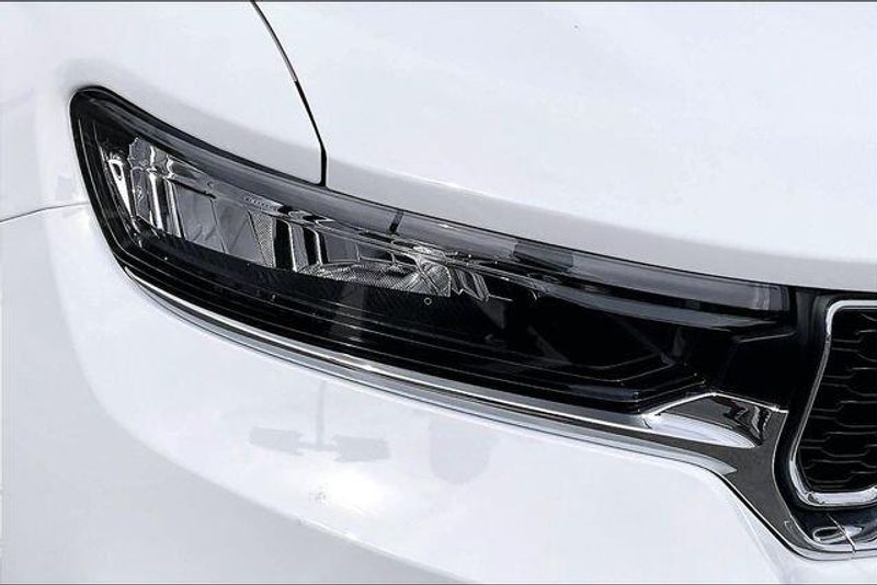 New 2026 Jeep Grand Cherokee Laredo X 4x4Image 11