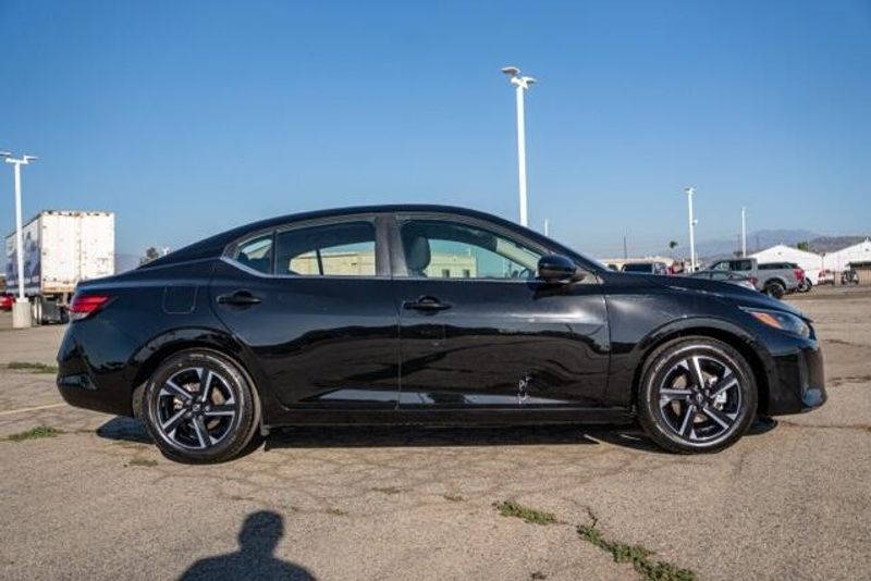 Used 2024 Nissan Sentra SVImage 5