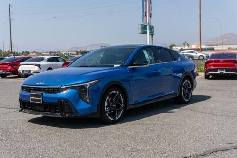 New 2025 Kia K4 GT-LineImage 3