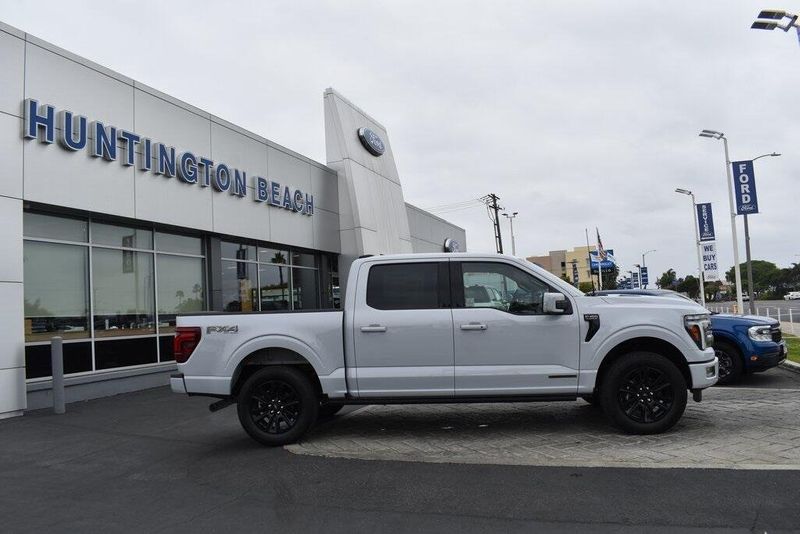 New 2025 Ford F-150 PlatinumImage 3