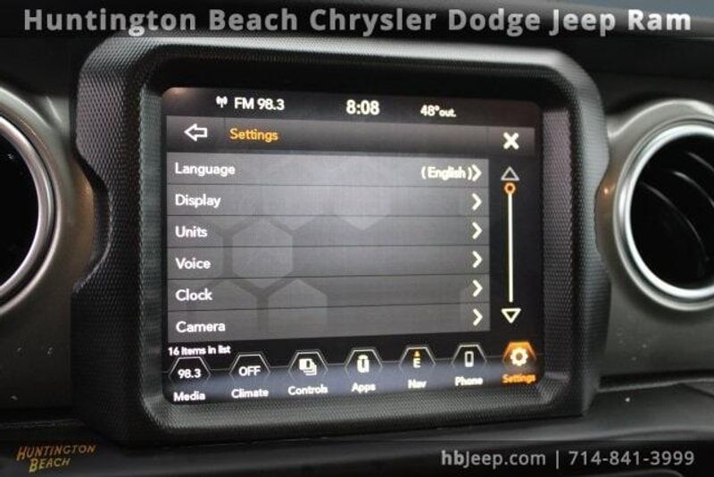 2022 Jeep Wrangler Unlimited SaharaImage 30