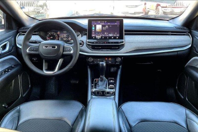 Used 2023 Jeep Compass LatitudeImage 15