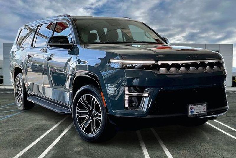 2026 Jeep Grand Wagoneer L 4x4Image 13