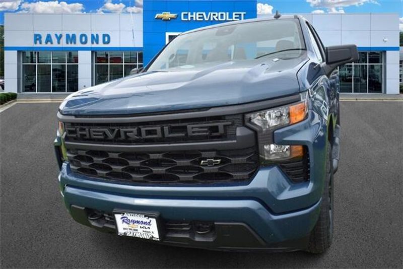 2024 Chevrolet Silverado 1500 CustomImage 9