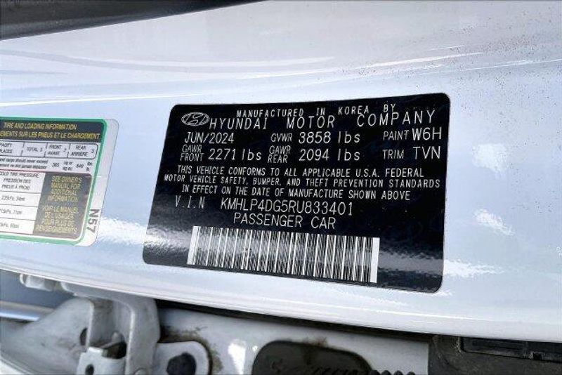 Used 2024 Hyundai Elantra LimitedImage 33